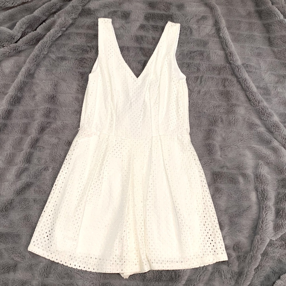 Cute white lace romper!!